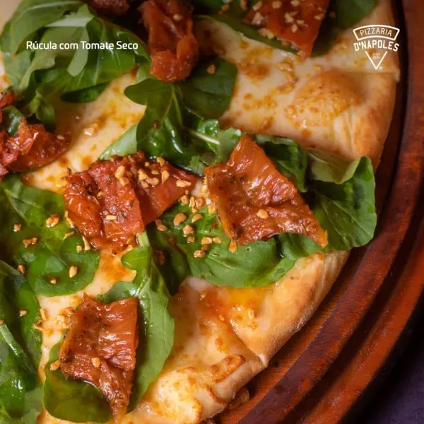 Pizzaria D'Napoles - Rúcula com tomate seco